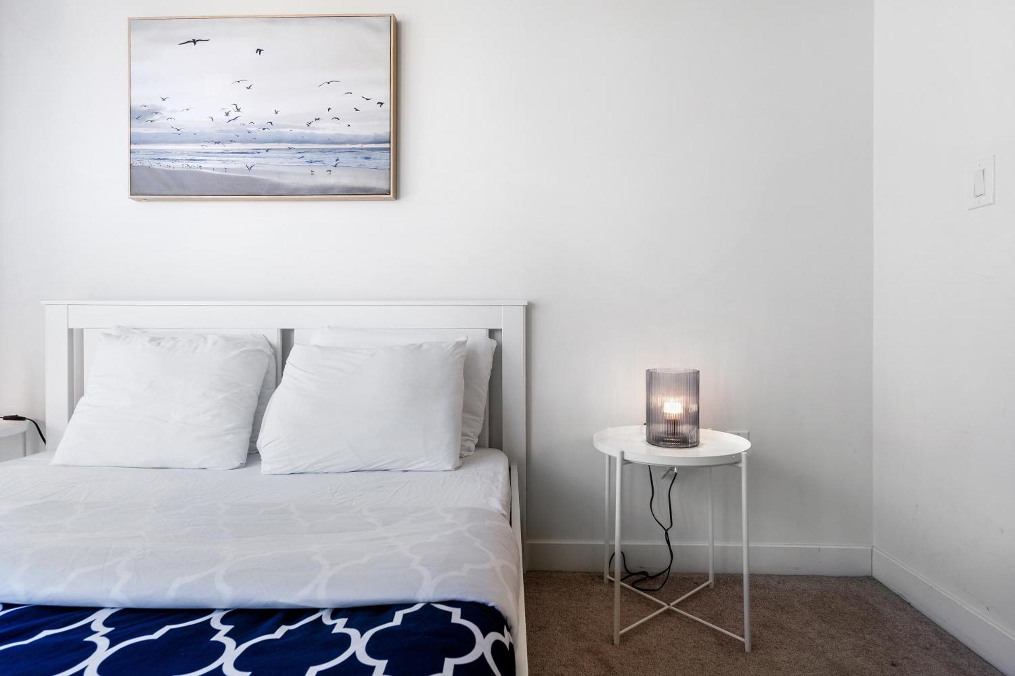 Exquisite Condos By Cn Tower With Parking Торонто Екстер'єр фото