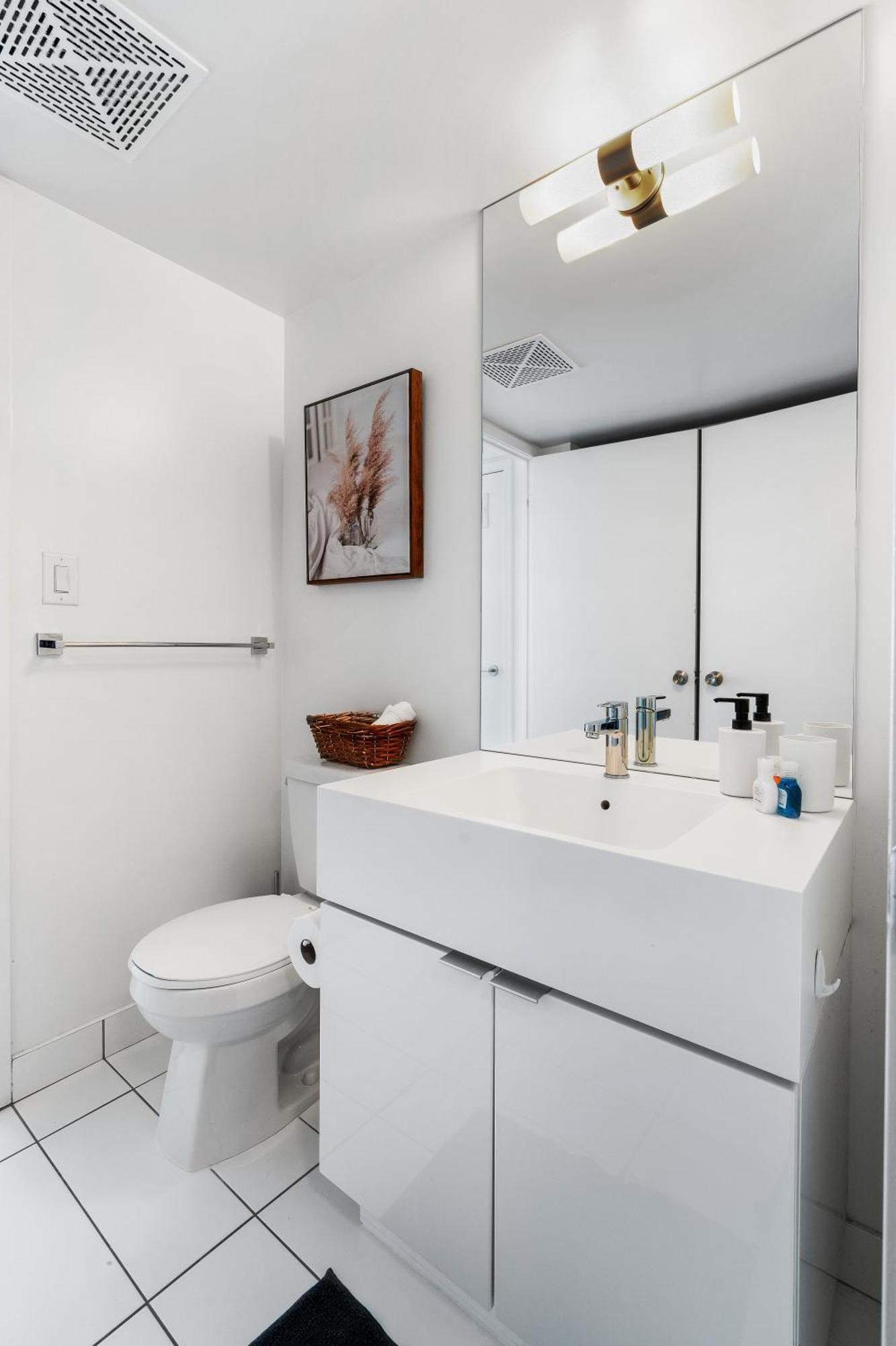 Exquisite Condos By Cn Tower With Parking Торонто Екстер'єр фото